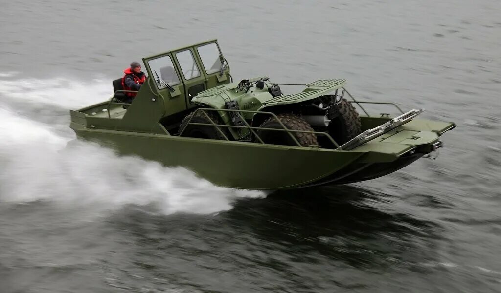 Ка-хем 730 с жесткой полурубкой. Катер с водометным двигателем 2020 года. Катер ка-хем 870. Катер ка. Российские экспедиционные катера.