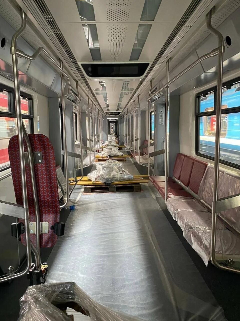 Вагоне спб. Метровагон ема 502. Санкт-петербург 81-714. Вагоны метро санкт-петербурга. Санкт-петербург 81-714.