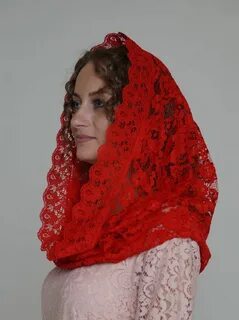 Красное платье косынка