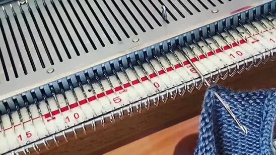 Уроки вязания машине. Изба вязальня машинное вязание. Машинка knitting machine sentro. Уроки вязания машине. Уроки вязания машине.