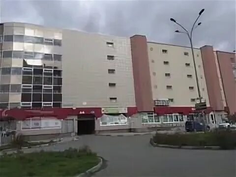 Космонавтов 64