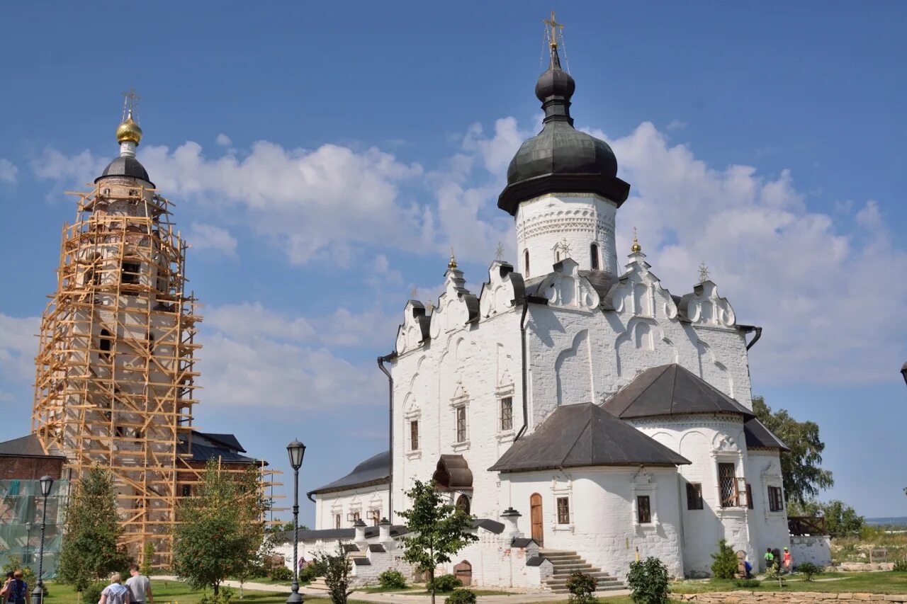 Свияжск церковь. Церкви на острове Свияжск. Троицкая Церковь Свияжск.