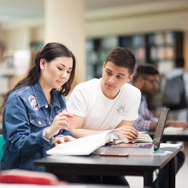 How students life. Студент лайф. Академия учеба. Студенты фото. Студенты Академии.