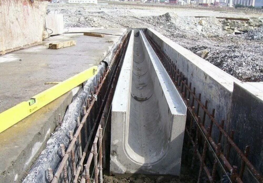 Монолитные каналы. Лоток бетонный BGZ-S dn300. Водоотводные лотки DN 300 BGZ-S. Лоток водоотводной бетонный dn300. Лоток бетонный Аквасток.
