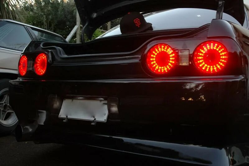 Задние фонари Skyline r34. Задние фонари Skyline r32. Nissan Skyline r34 задние фонари. Nissan Skyline r32 Rear Light.