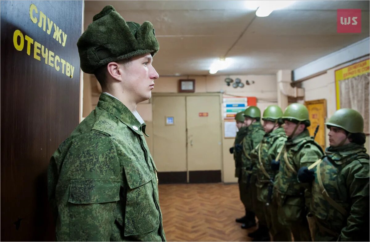 Служб post. Суточный наряд в армии. Военнослужащий в наряде. Помещения военнослужащих. Дневной наряд в армии.