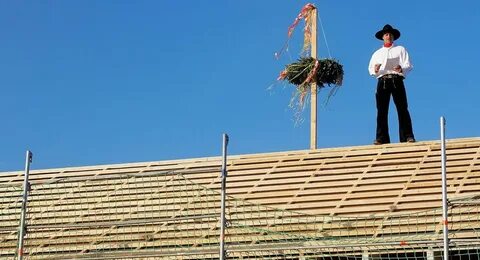 Topping out