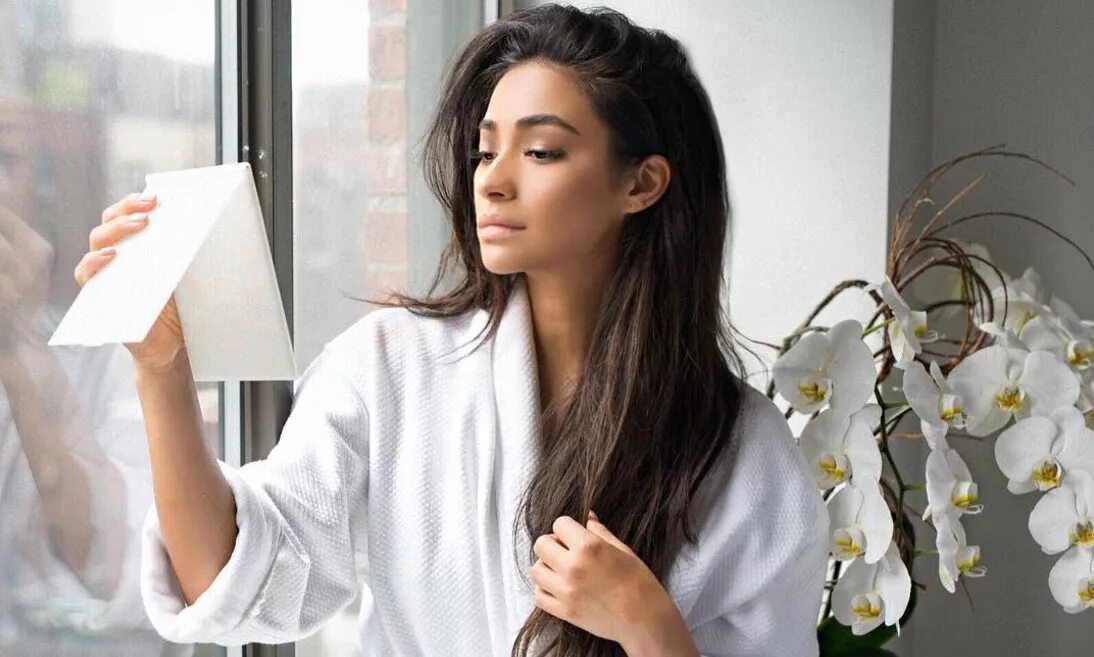 Шей Митчелл. Shay Mitchell 2020. Шей Митчелл 2019. Шей Митчелл Инстаграм. Ignore user