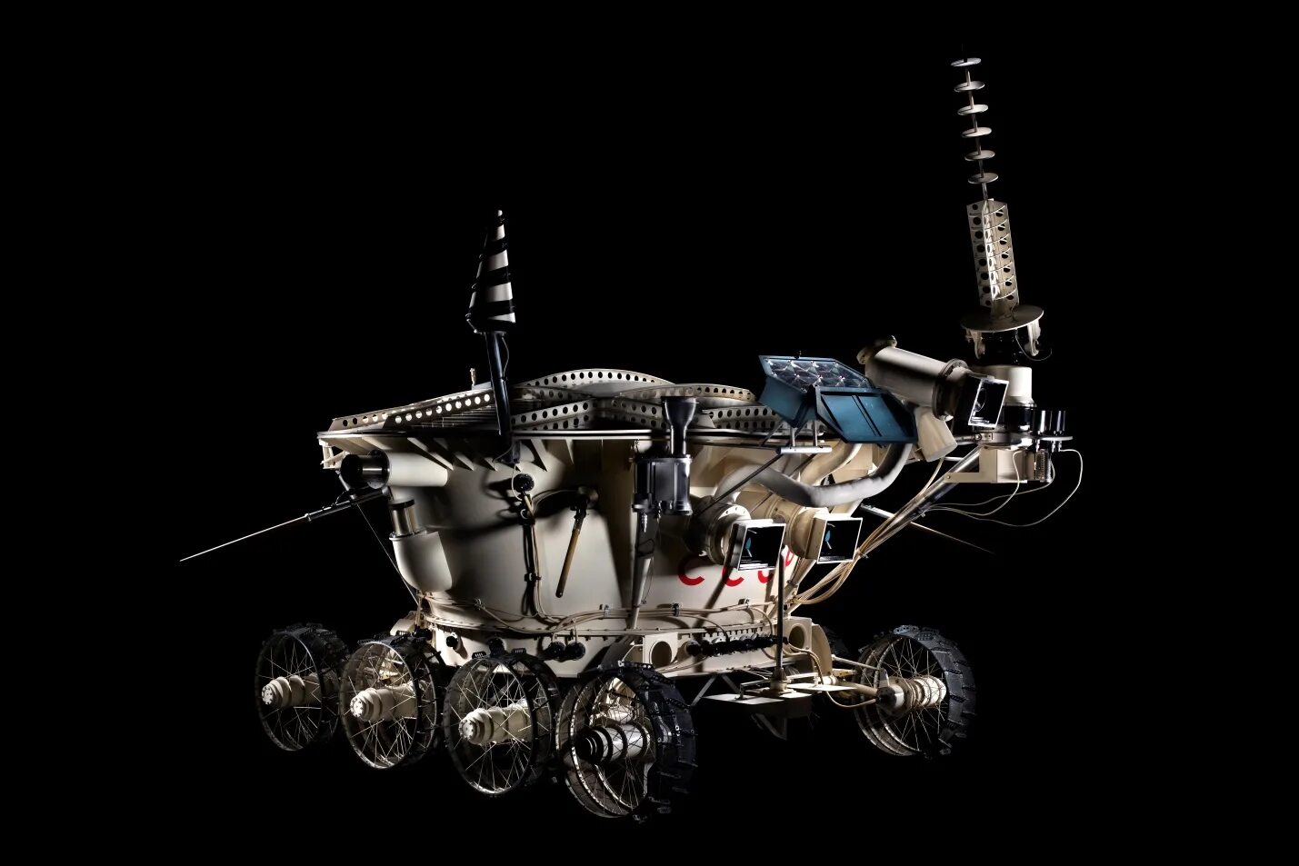 Самоходный аппарат совершивший путешествие по луне. Луноход 2. Самоходный аппарат Луноход 2. Луноход-2 1973. Луноход-1.