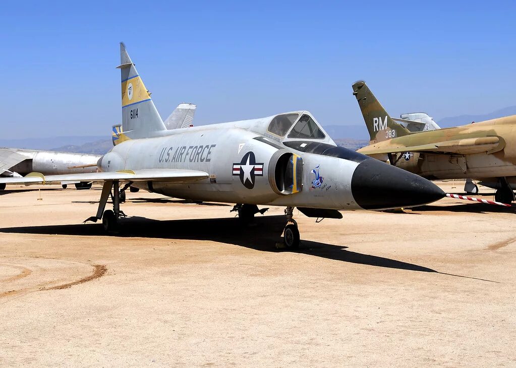 F-102 delta dagger. F-102 delta. Convair f-102 delta dagger. конвэр f-102а. F-102 delta.