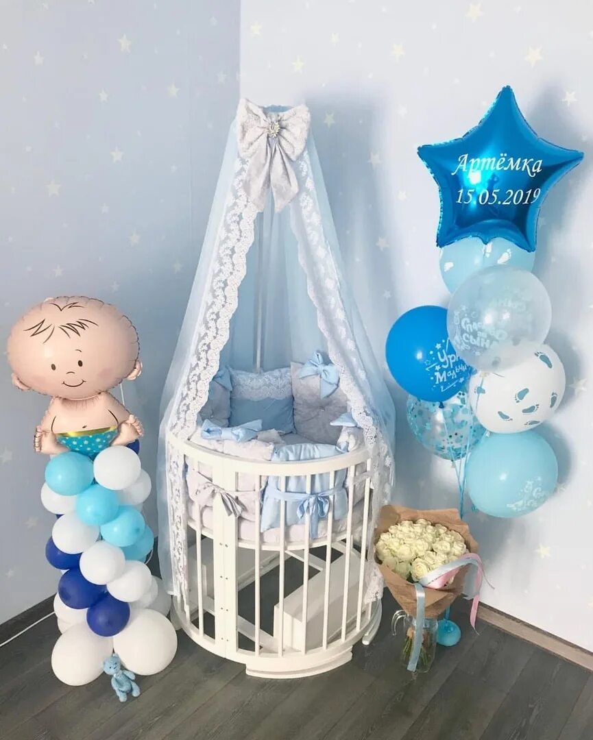 Как украсить выписку из роддома мальчика. Украшение комнаты шарами на выписку. Шары на выписку из роддома. Украшение комнаты шарами на выписку. Украшение шарами на выписку из роддома.