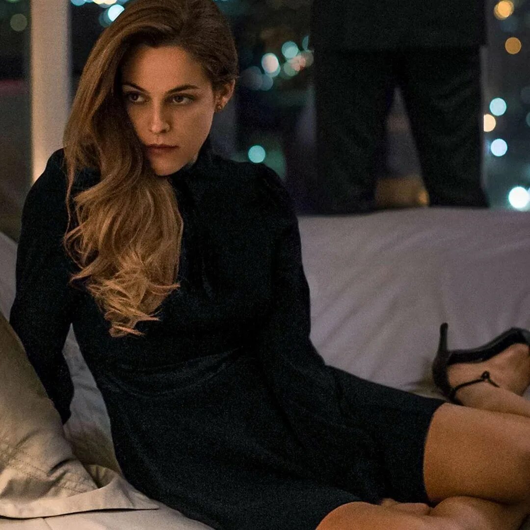 Девушка по вызову есть. Riley Keough. Райли Кио 2016. Riley Keough - the girlfriend experience (2016). Райли Кио девушка по.