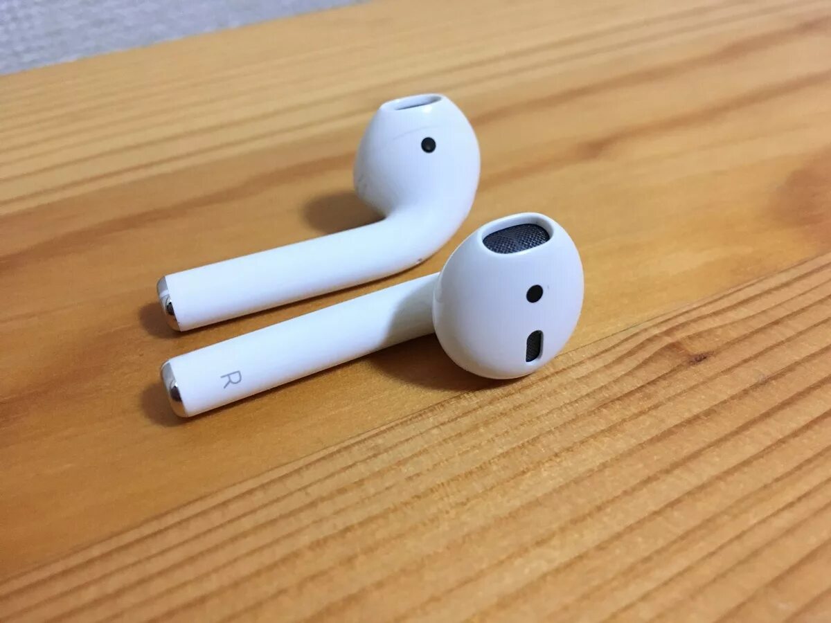 Правый наушник Apple AIRPODS 2. Правый наушник Apple AIRPODS 1. Левый наушник Apple AIRPODS 2. Левый наушник Apple AIRPODS 1.