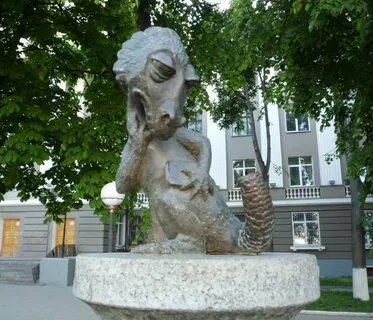 Памятник студенческому хвосту