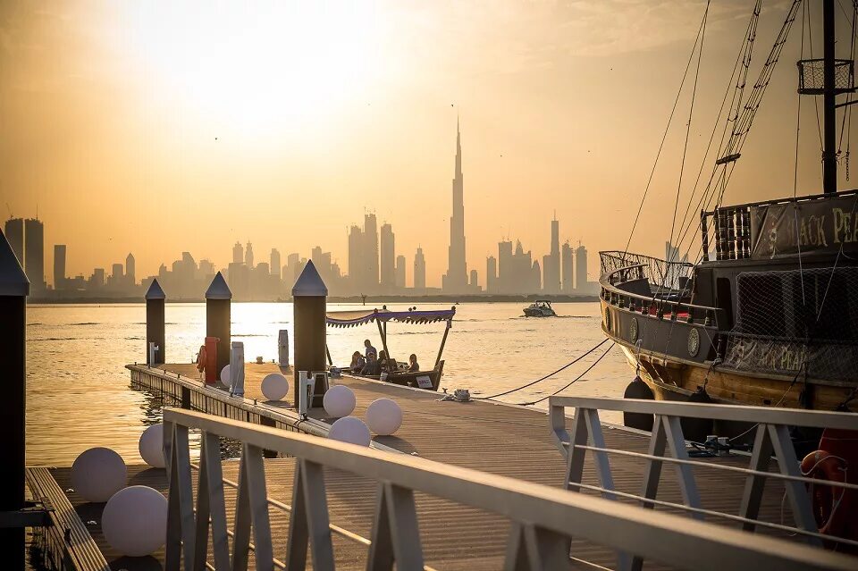 Паром шарджа дубай. Дубай крик харбор dubai creek harbour. hilton dubai creek 5 оаэ дубай. марина крик дубай. гавань крик в дубае.