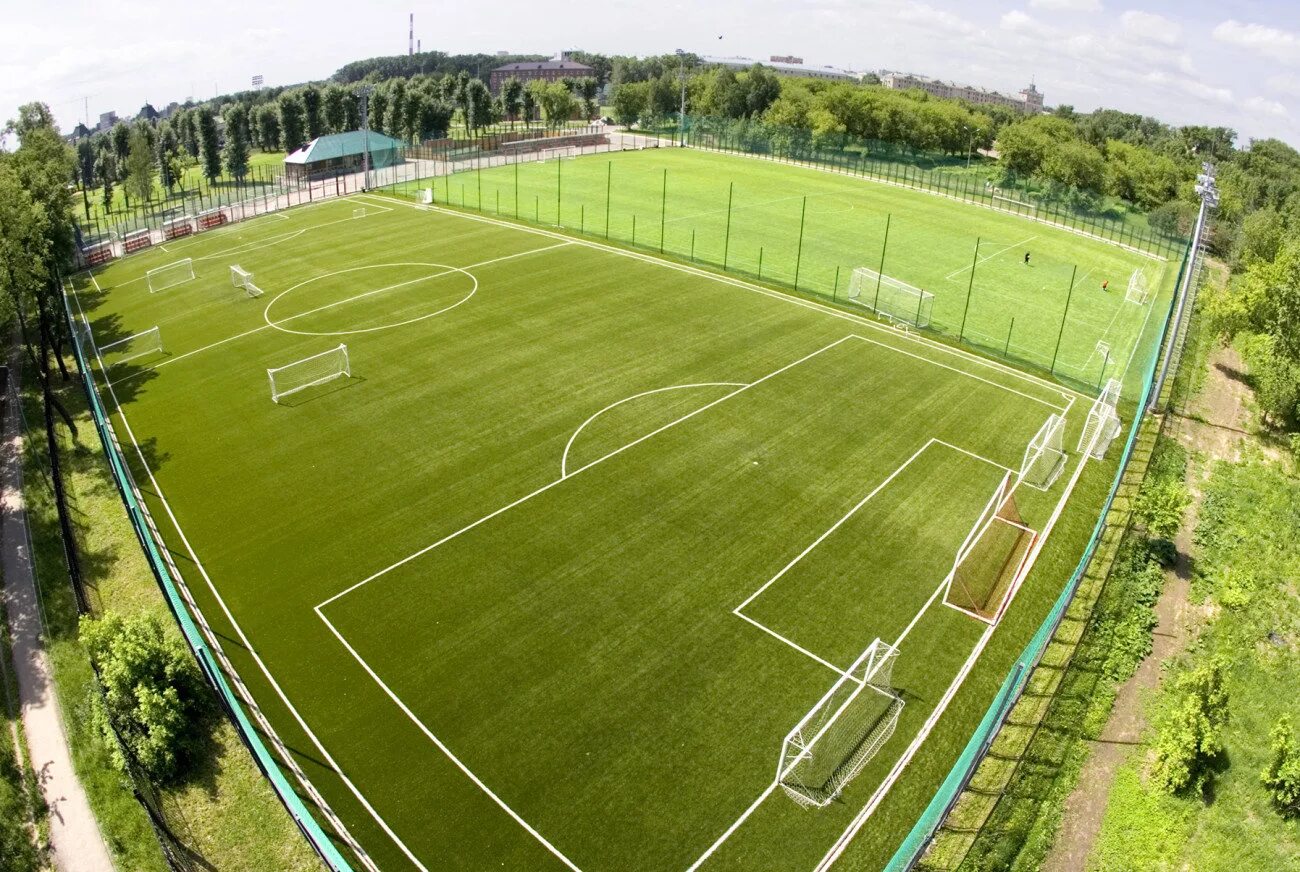 Клифф (тренировочная база). Футбольная тренировочная база в далласе. Площадка для бейсбола. База аргентины в бронницах. Футбольная площадка.