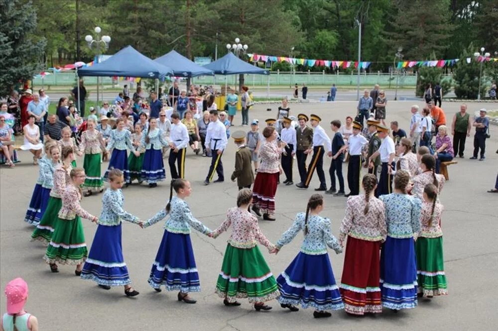 Хоровод. Казачий хоровод. Хоровод фото. Народный хоровод. Песня родная сторонушка