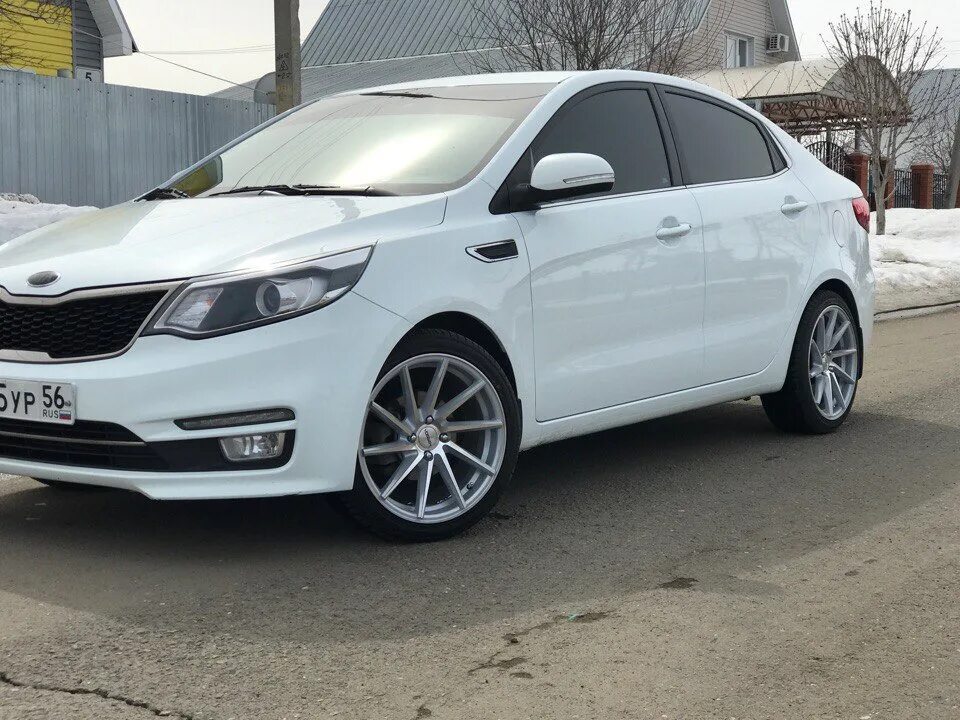 Рио 3 r16. 4х100 r17 Kia Rio. Vossen CVT r17 Солярис. Kia Rio 3 r17. Kia Rio 4 r16.