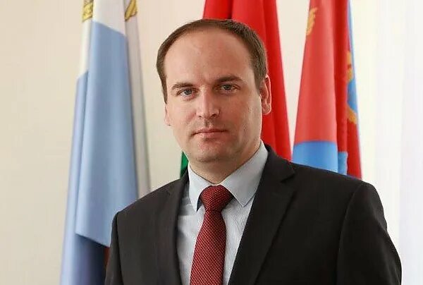 Министр гражданской авиации республики беларусь. Артемов белоруссия. Крэйг хоукс. Национальная хоккейная лига команды. Артемов белоруссия.