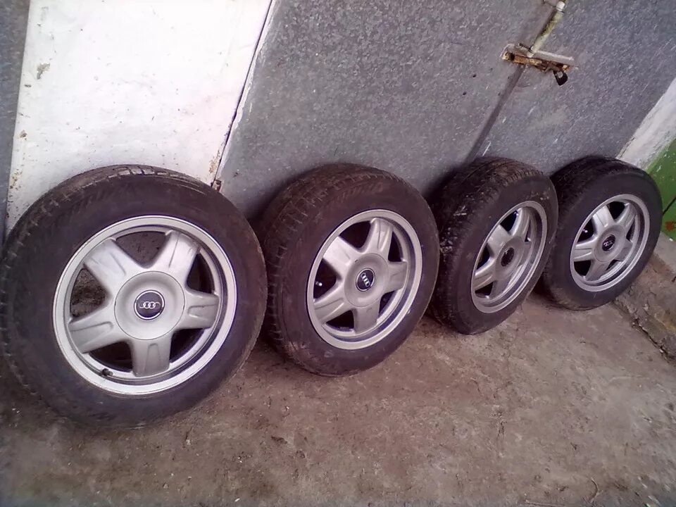 Б у диски r15. Ауди 100 с4 диски r15. ауди 80 диски r15. родные диски ауди 80 б3. диски на ауди 80 б4 r15 4на108.