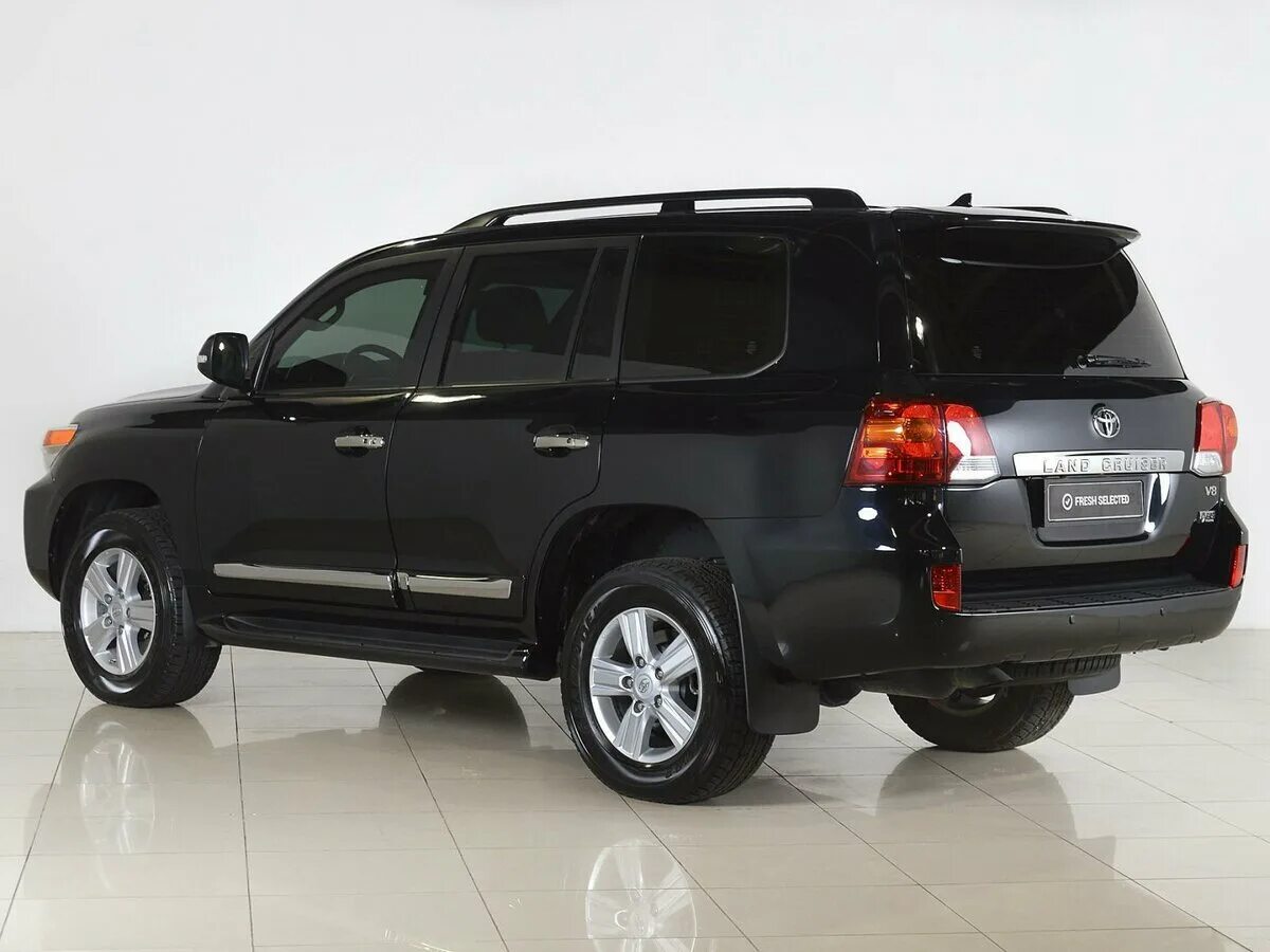 Москва купить тойоту ленд крузер бу. Toyota Land Cruiser 2013. Крузак 2013 года. Ленд Крузер 2013 года цена. Продажа ленд Крузер подержанные.