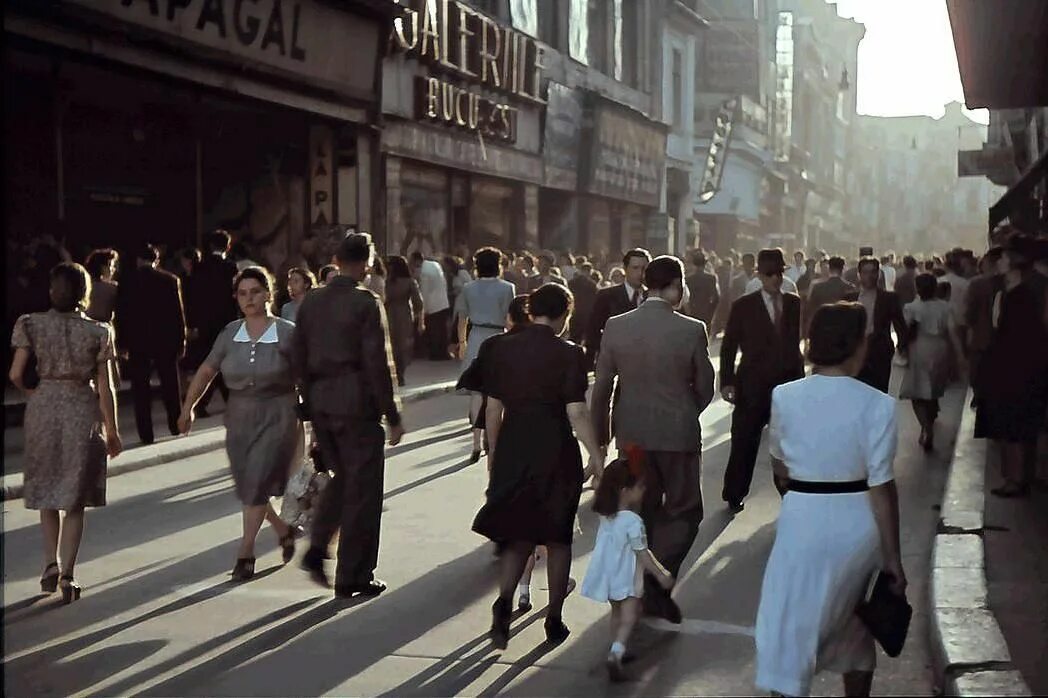 Лондон 1940-е. Лондон 1940 год. Бухарест 1930 люди мода. Жизнь людей в Лондоне в 1940.