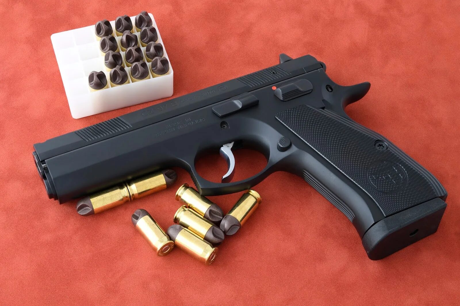 Гражданское оружие рф. Cz 97b калибра 45.