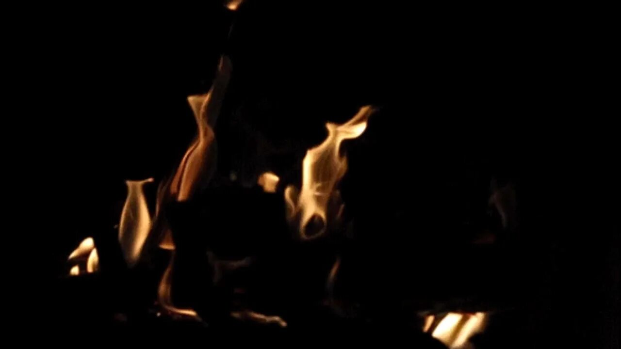 Свеча горит черным дымом