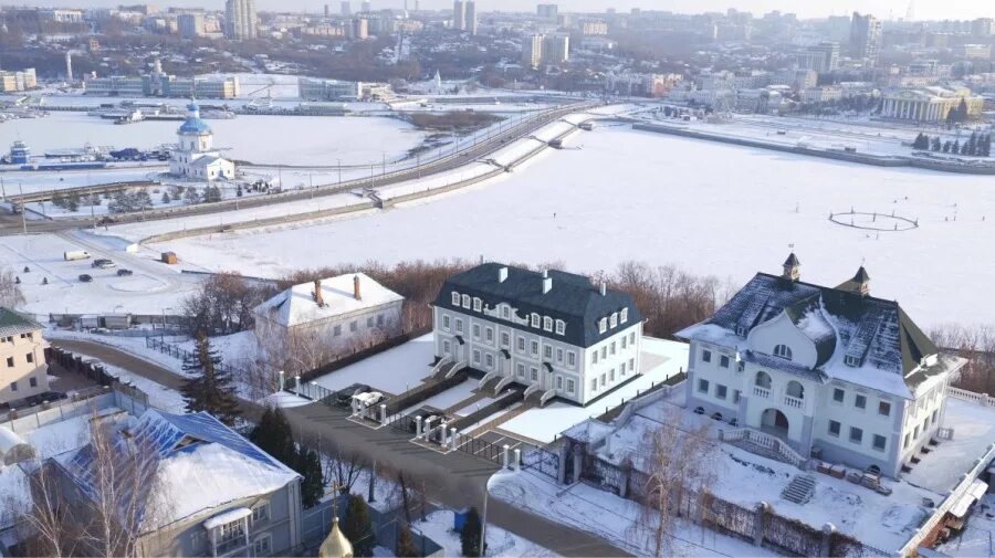 Дом зеленщикова чебоксары. Старинные здания в городе чебоксары. Наследие чебоксары. Дом купца козьмы кадомцева в чебоксарах. Историко культурное наследие чебоксары.