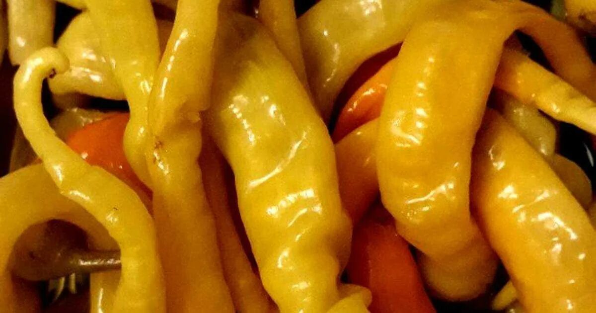 Бараний рог на зиму рецепты. Горький перец цицак. армянский цицак. горький перец бараний рог. маринованный перец.