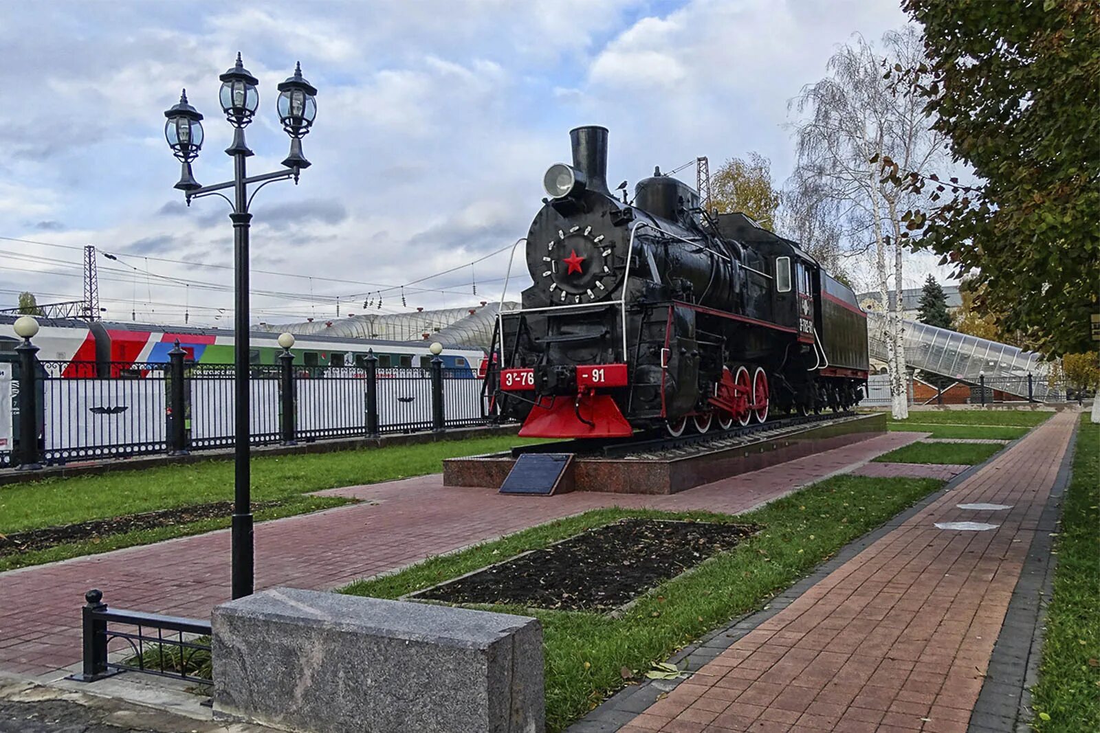 Железнодорожный. Город Железнодорожный Московская область. Памятники в Железнодорожном Московской области. Памятник паровозу в Москве. Паровоз Тамбов.