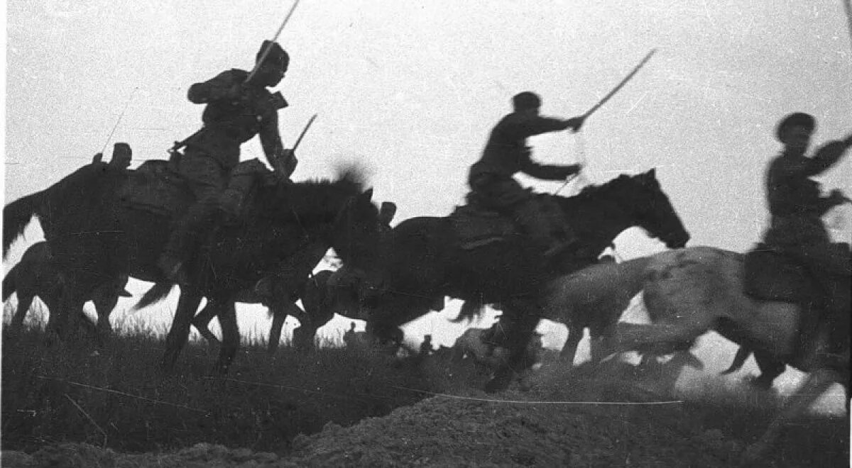 николаевское кавалерийское училище в санкт-петербурге. я не должен был бы оставить кавалерийскую. конный поход посвященный памяти 110-й калмыцкой кавалерийской дивизии. боевой путь 112 кавалерийской дивизии. 110 калмыцкая кавалерийская дивизия.