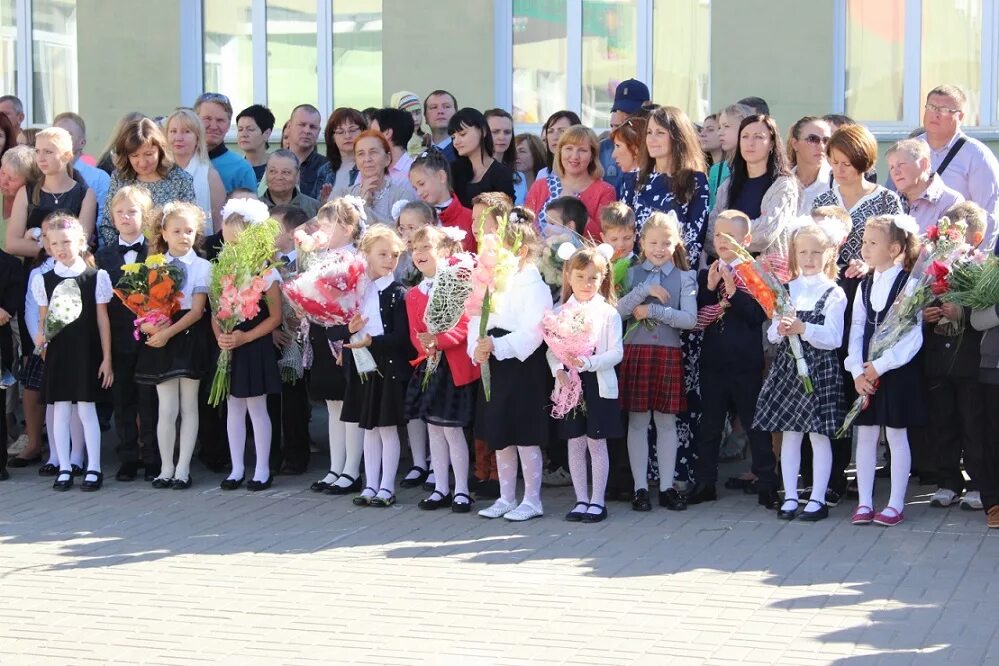 город рыбинск школа 27. школа 29 ученики. хабаровск школа мбоу сош 1. школа 51 казань. мальчик 12 класса.