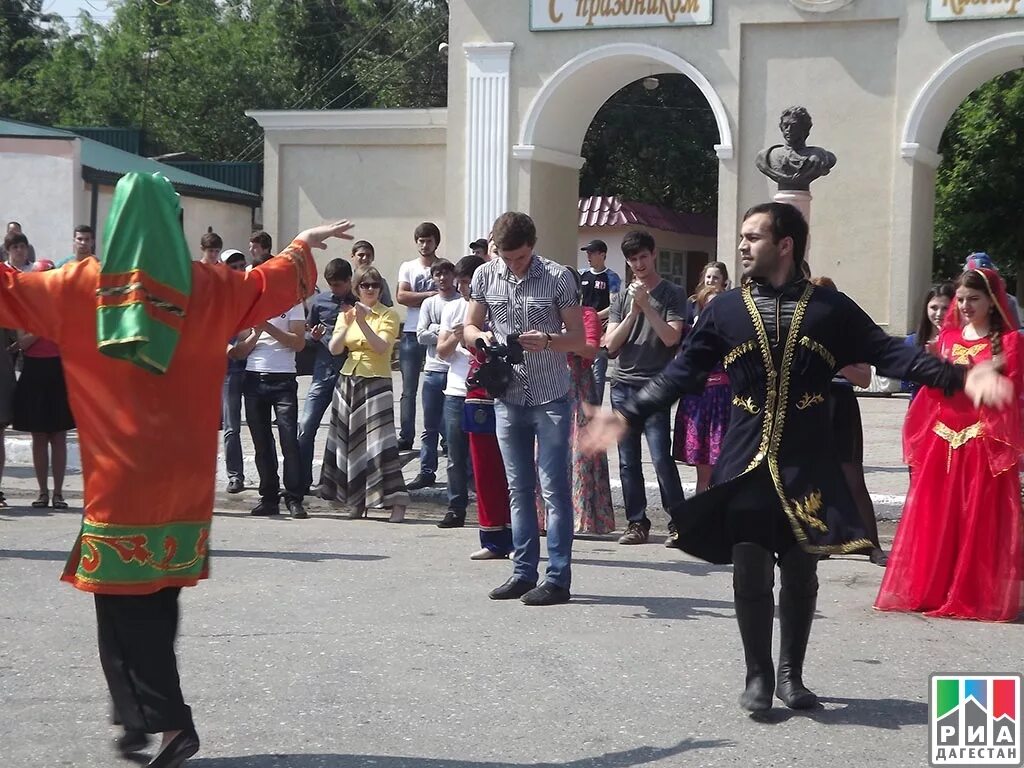 Кизляр город какой. Г.Кизляр Дагестан. Город Кизляр Республика Дагестан. Кизляр Дагестан достопримечательности. Достопримечательности г Кизляр Республики Дагестан.