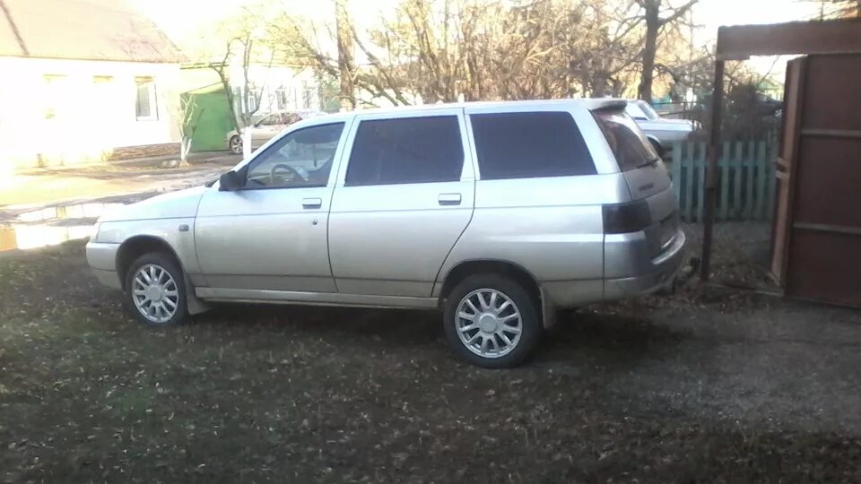 2000 р 15. Всмпо альфа 15. Слики 15 приора. Диски skad r14 на ваз 2114. Ваз 2113 slik.