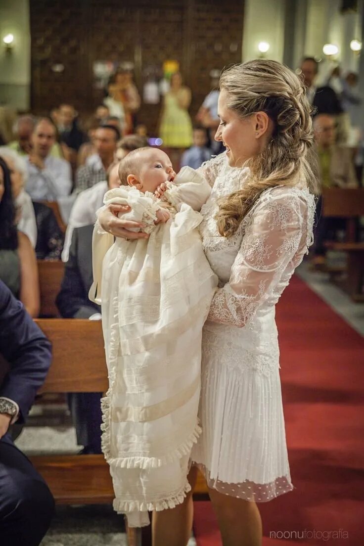 Крестная платье. Платье на крещение для мамы. Платье для мамы на крещение ребенка. Платье на крещение для крестной мамы. Наряд для крестной мамы на крещение.