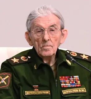 Заместитель е