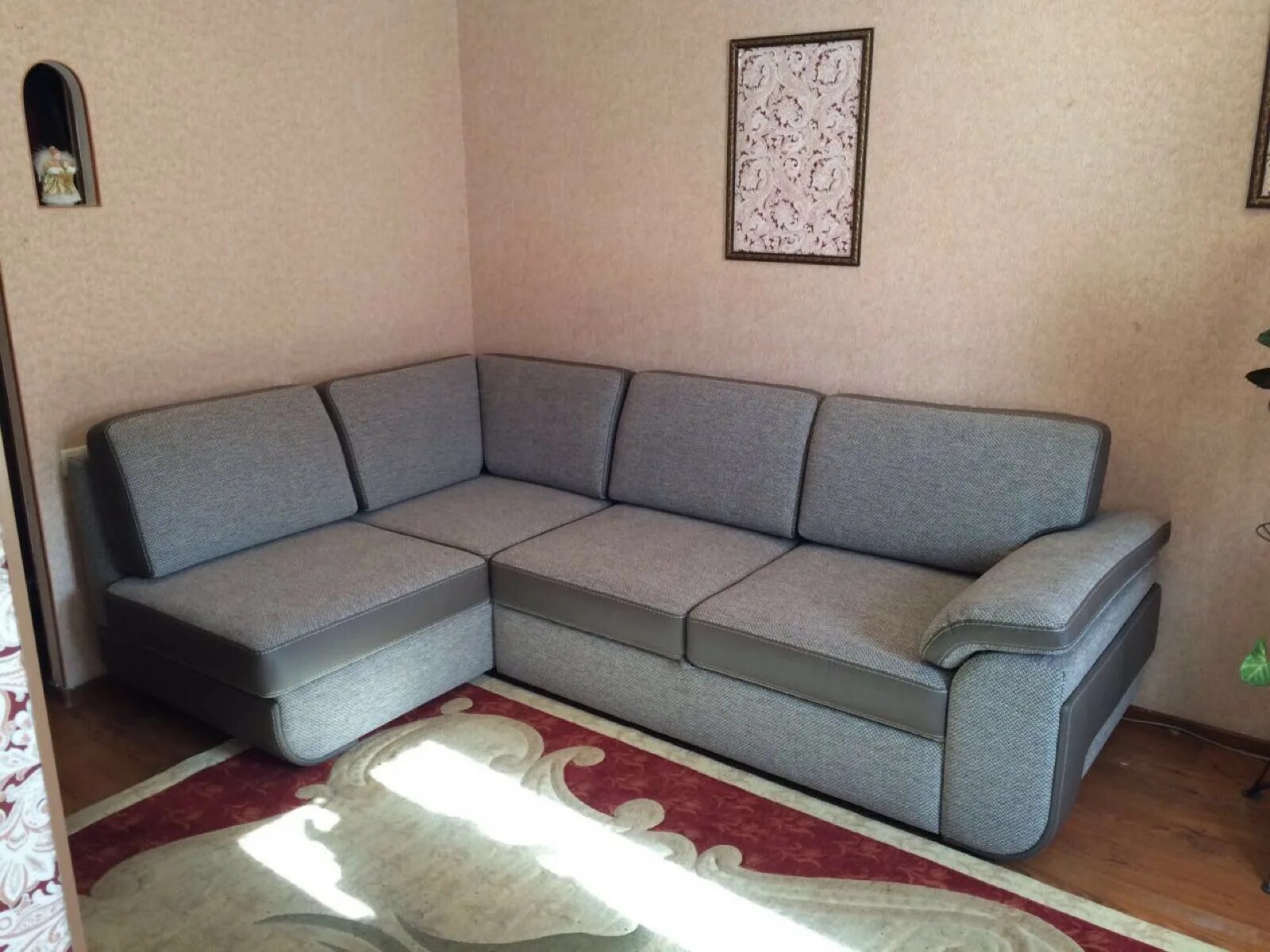 Омская мебельная фабрика диваны. Мебельный континент диваны. Омская мебельная фабрика дивайн. Шинкеев диваны омск. Дом диванов в омске.