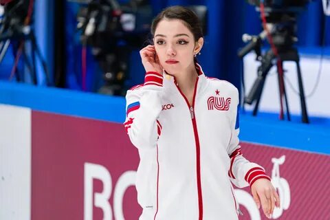 Сколько лет медведевой