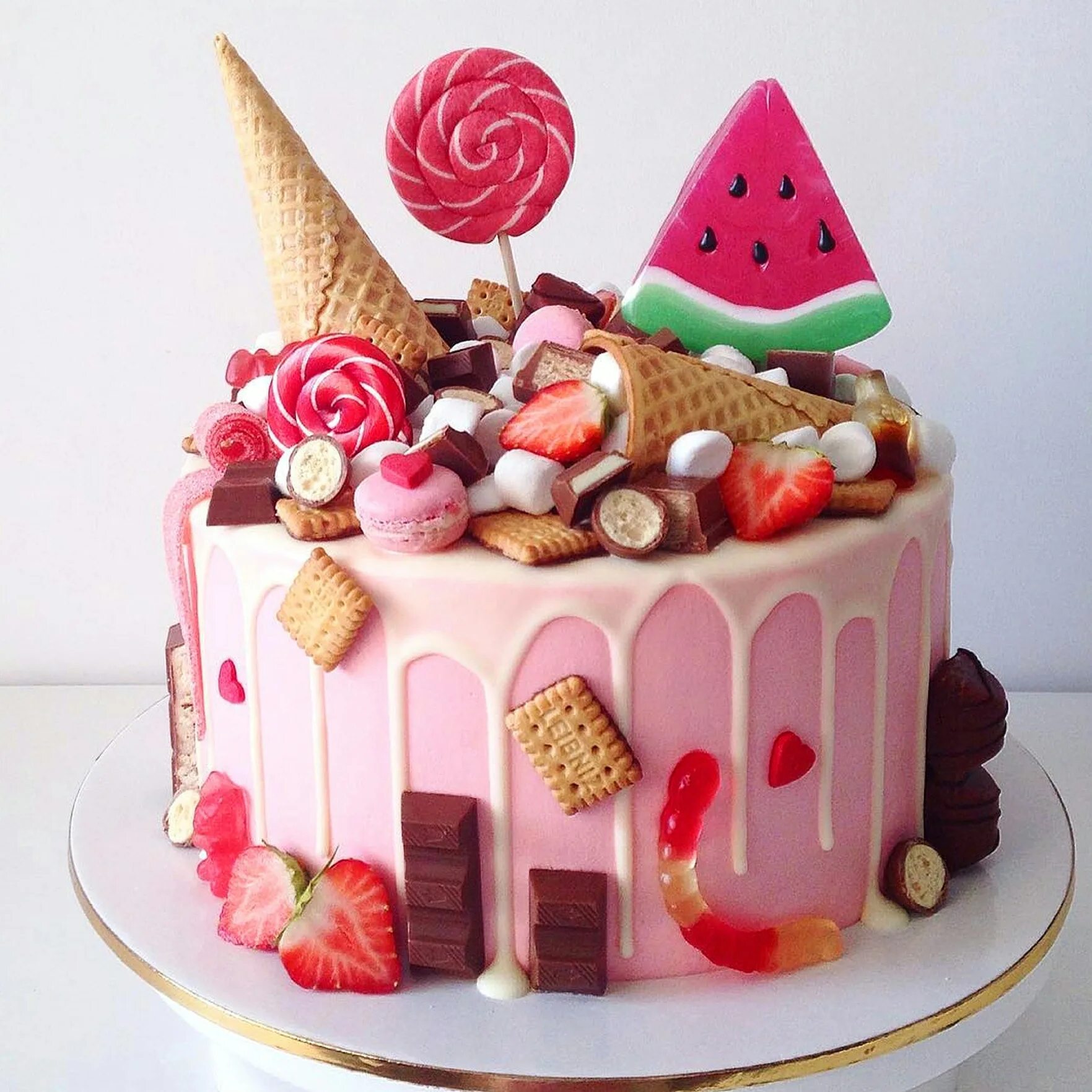 Красивые торты. Торт девочка. Шикарный торт на день рождения. Декор торта для девочки. Какие торт можно заказать