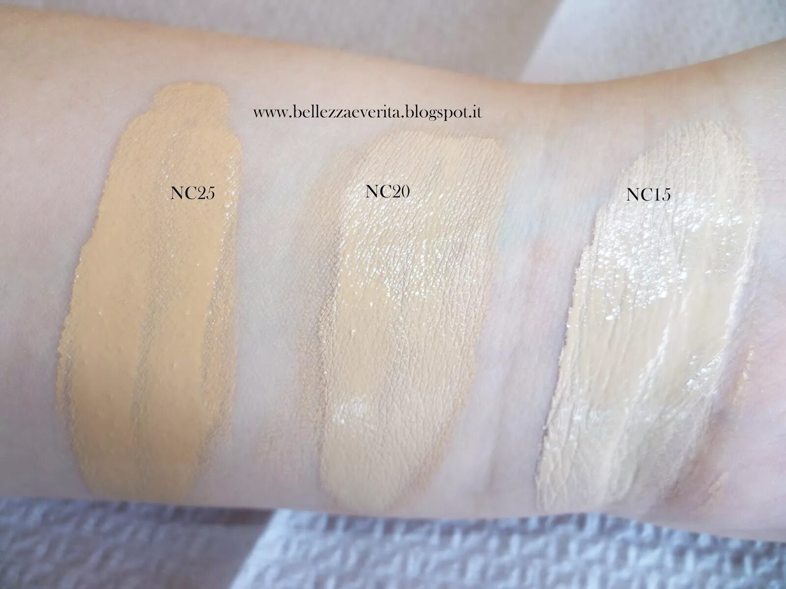 Mac Pro Longwear concealer nc25. Mac Pro Longwear concealer nc15. Mac Pro Longwear concealer nw20. Mac Pro Longwear concealer nc20. Eisenberg тональная основа