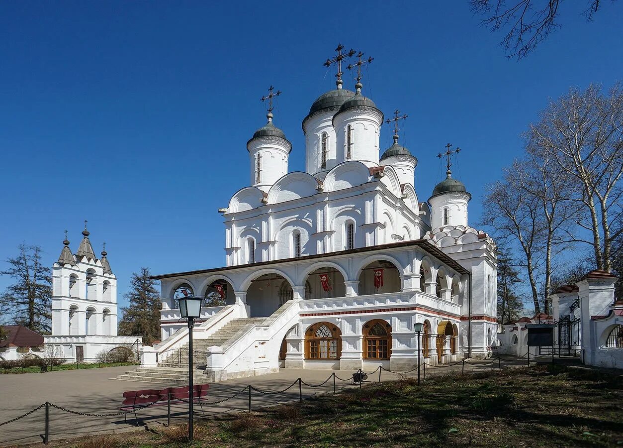 Большая вяземская. Церковь Преображения в больших Вяземах. Троицкая Преображенская Церковь в селе Вязёмы. Спасо-Преображенский храм большие Вяземы. Спасо-Преображенская Церковь села большие Вяземы.