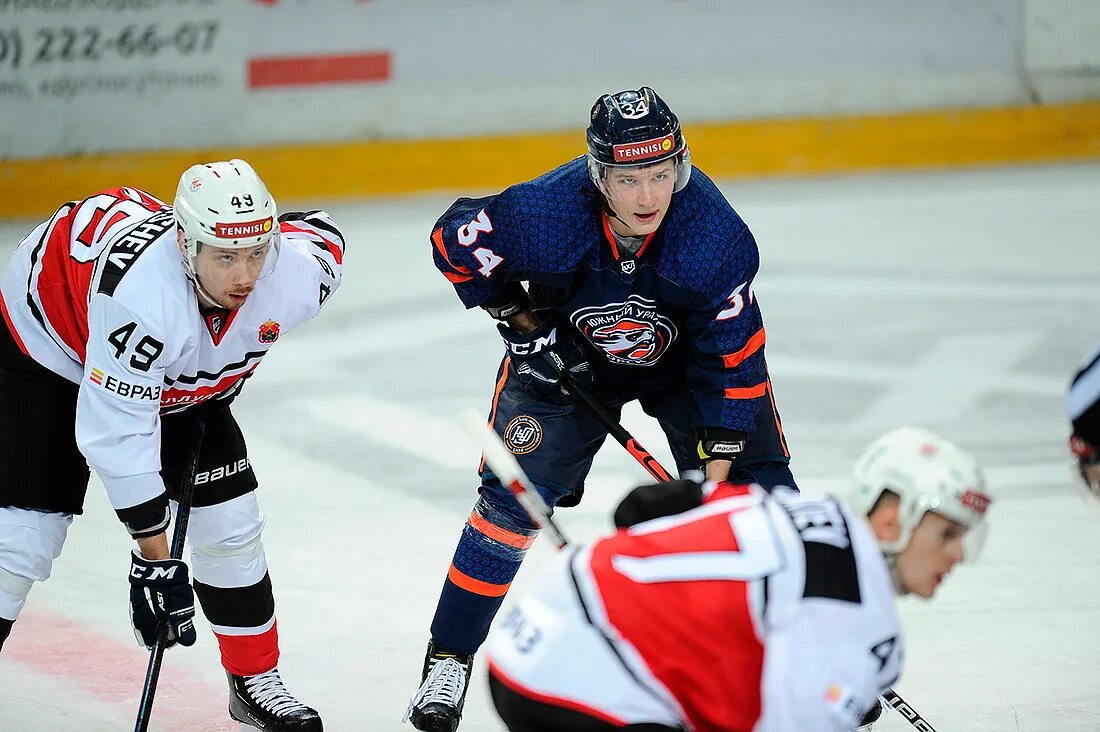 Спорт на южном урале. Уральская металлург база. Никита жлоба хоккей. Новокузнецк южный урал. Захарчук никита.