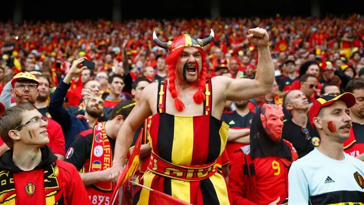 Fans go. Футбольные болельщики. Бельгийские болельщики. Бельгийский фанат. Бельгийские футбольные фанаты.