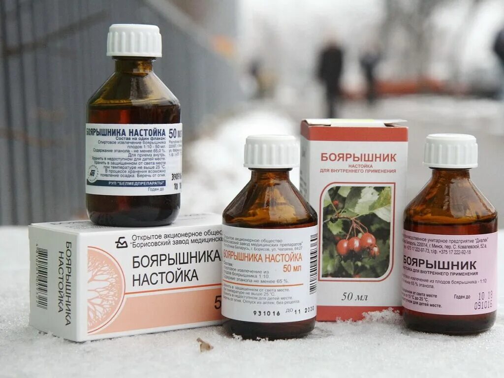 Фанфурик в аптеке. Аптечные спиртовые настойки. Спиртовые настойки это. Болиголов в аптеке. Аптечные спиртовые настойки.