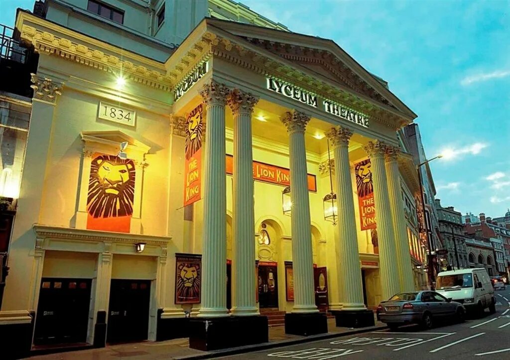 Ковент гарден театр внутри. Театр ковент гарден в лондоне. New wimbledon theatre. Covent garden театр. London theaters.