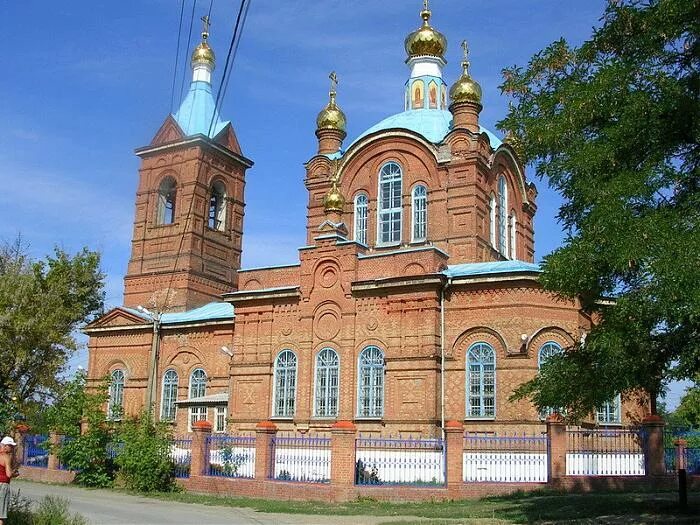 Техина константиновск. Церковь Покрова Пресвятой Богородицы Константиновск. Покровская Церковь (Константиновск). Церковь в Константиновске Ростовской области. Обливский храм Ростовская область.