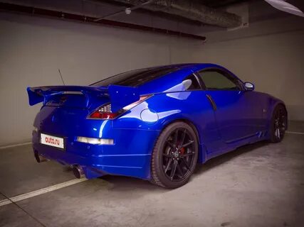 Nissan синий
