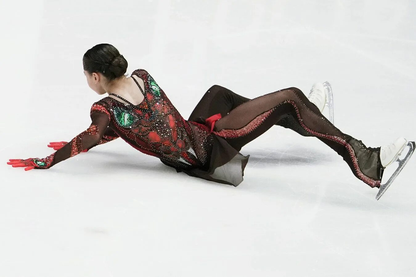 Камила мораиш feet. Камила валиева в египте. Валиева ножки. Камила валиева фигуристка. Валиева ножки.