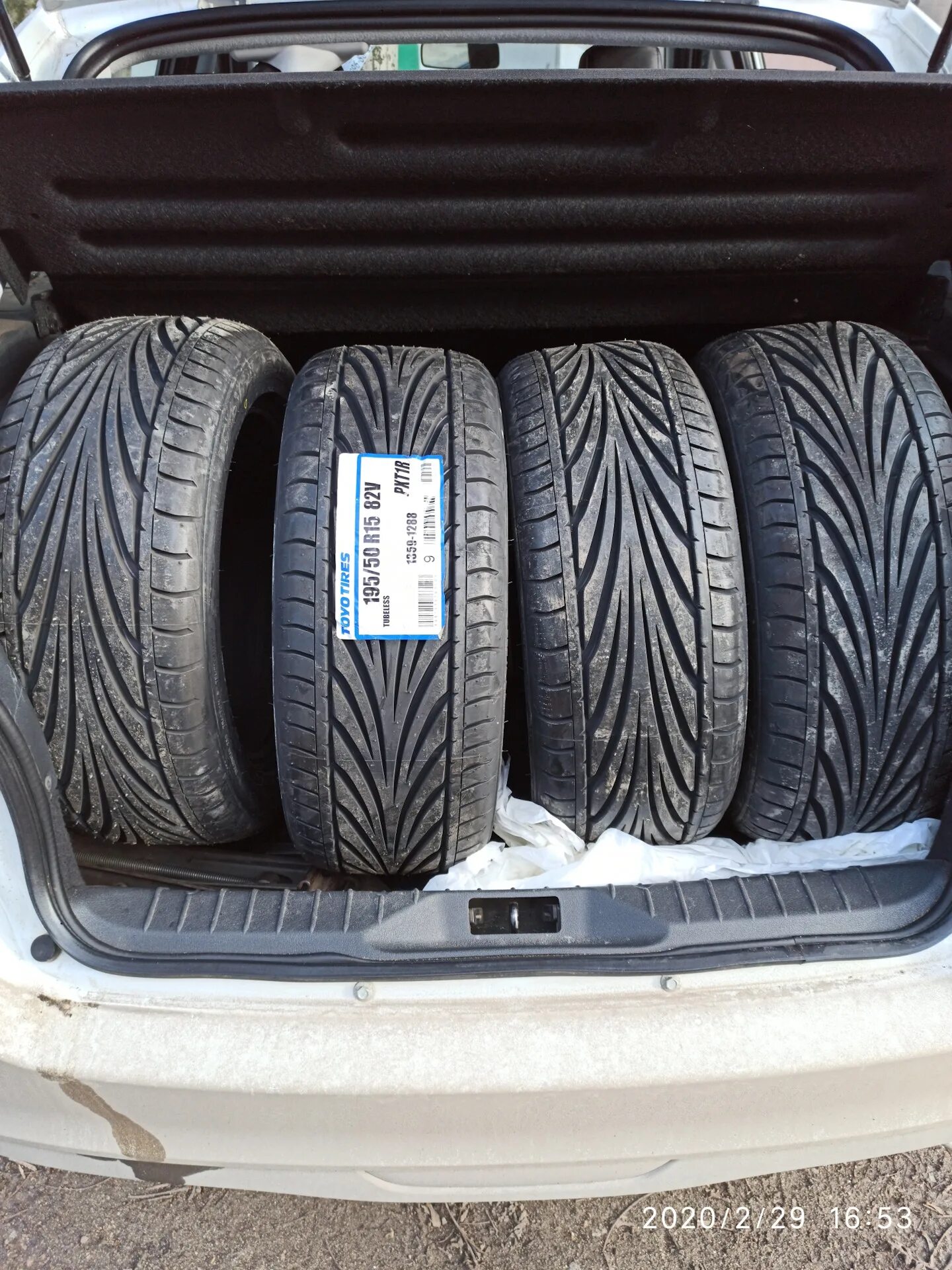 Toyo t1r 195/50 r15. Гранта летняя резина р15. Toyo PROXES t1r 195/50 r15. Купим резину размер 14